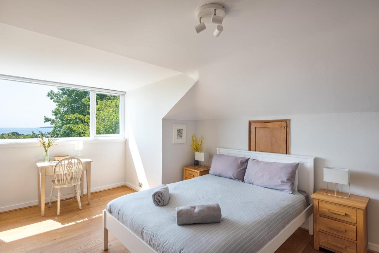 Manacles - Spacious Flat Near Beach With Sea Views & Parking Falmouth Extérieur photo