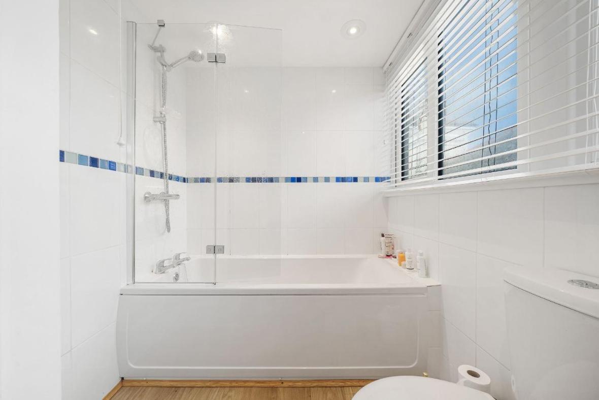 Manacles - Spacious Flat Near Beach With Sea Views & Parking Falmouth Extérieur photo